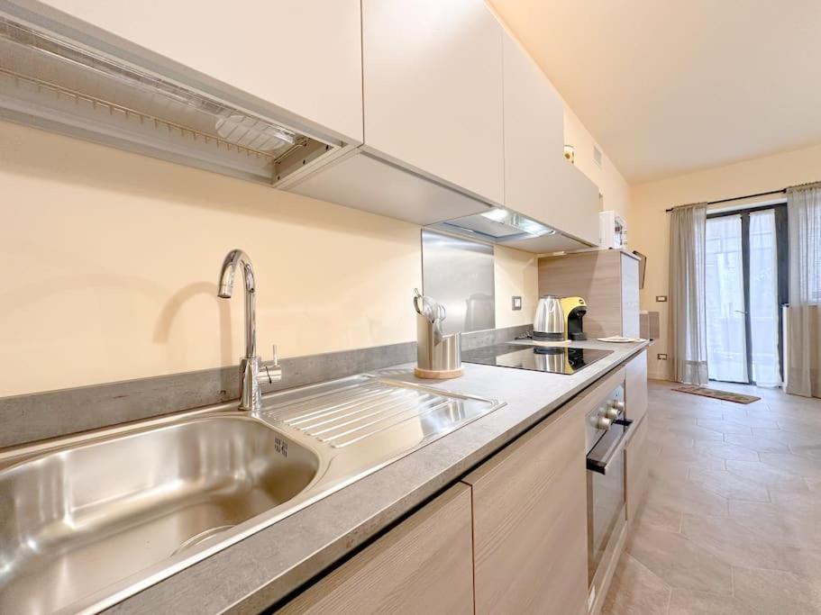 Free Parking Suite Con Wifi - Netflix - Ac Diano San Pietro Bagian luar foto