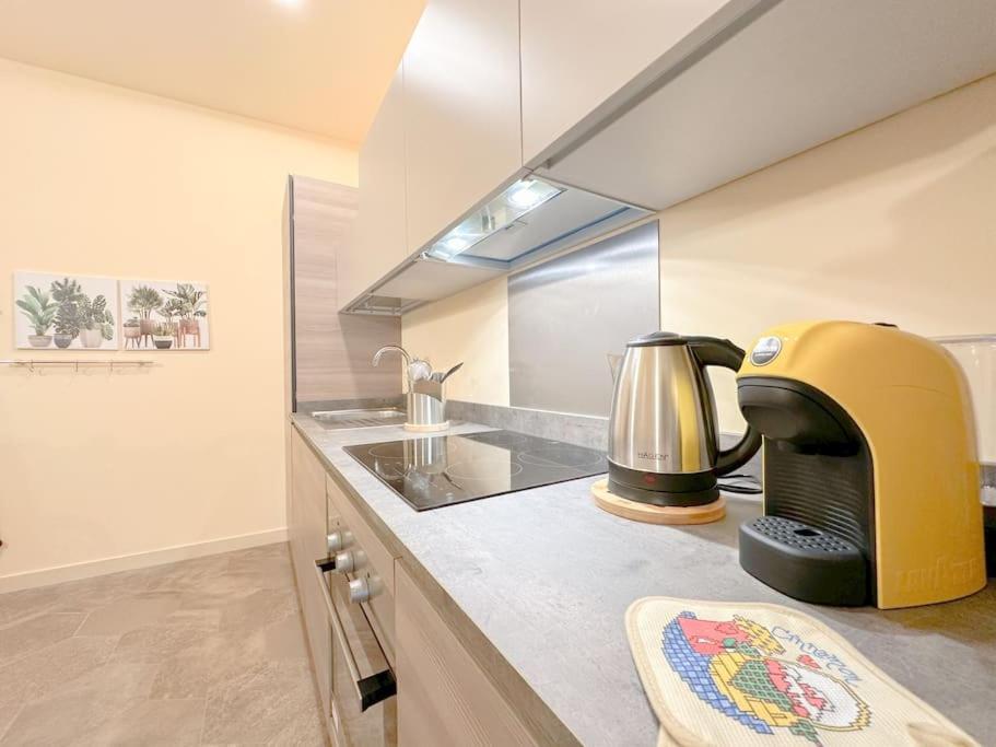 Free Parking Suite Con Wifi - Netflix - Ac Diano San Pietro Bagian luar foto